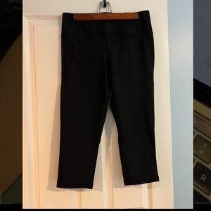 Livi Active Women's Capri Leggings - PLUS SIZE 14/16